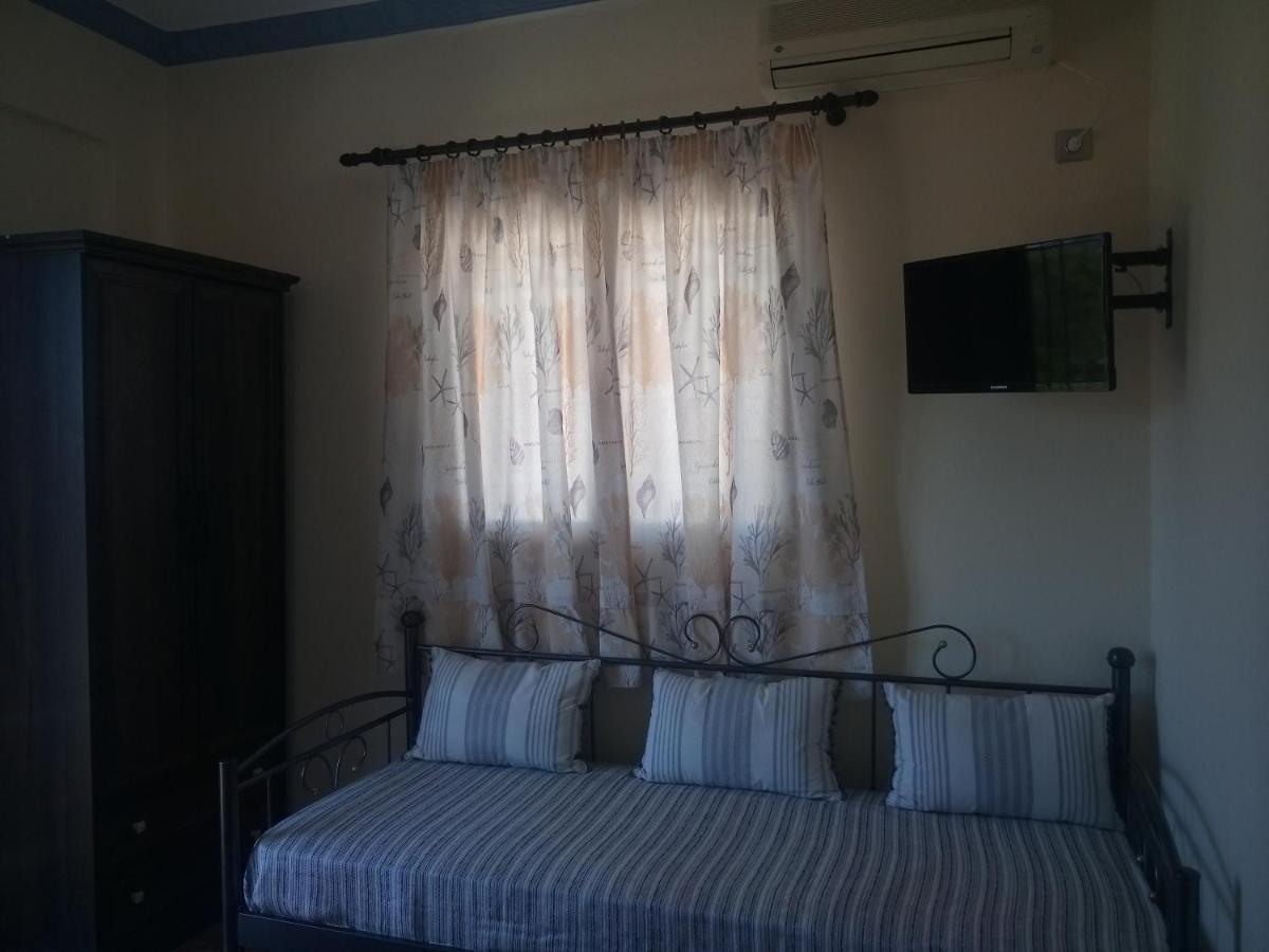 Studios Eftichia Фурни Икариас Екстериор снимка